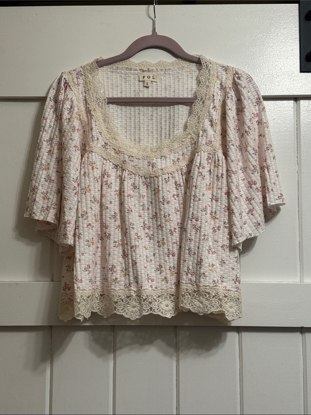 POL Cream Floral Lace-Trim Scoop Neck Blouse with Pink Accents